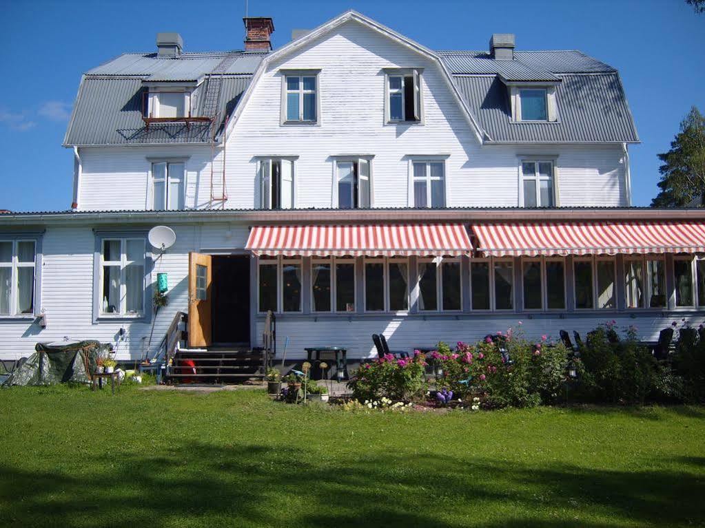 Hotell Restaurang Naemforsen Näsåker Kültér fotó