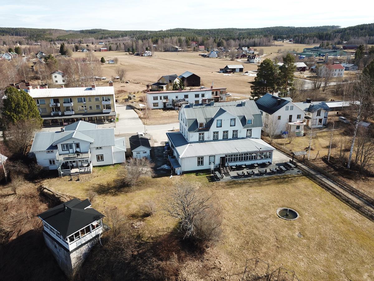 Hotell Restaurang Naemforsen Näsåker Kültér fotó